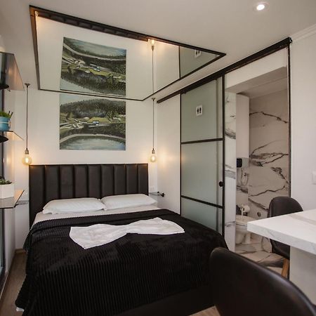 446 Tiny House Shiroke Villa Kültér fotó