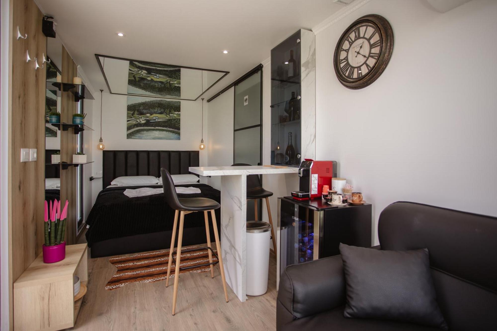 446 Tiny House Shiroke Villa Kültér fotó